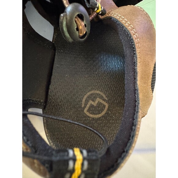 Magellan Outdoors Sandals Brown Leather Round Toe Cutouts Hook Loop Men's Sz 10 - Picture 7 of 11